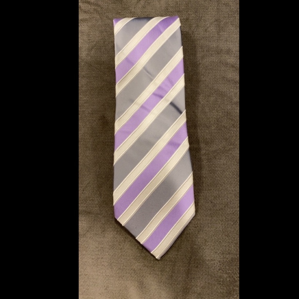 Donald Trump men’s silk tie.